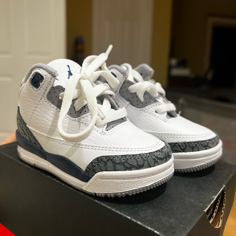 Jordan 3 Retro White and Midnight Navy